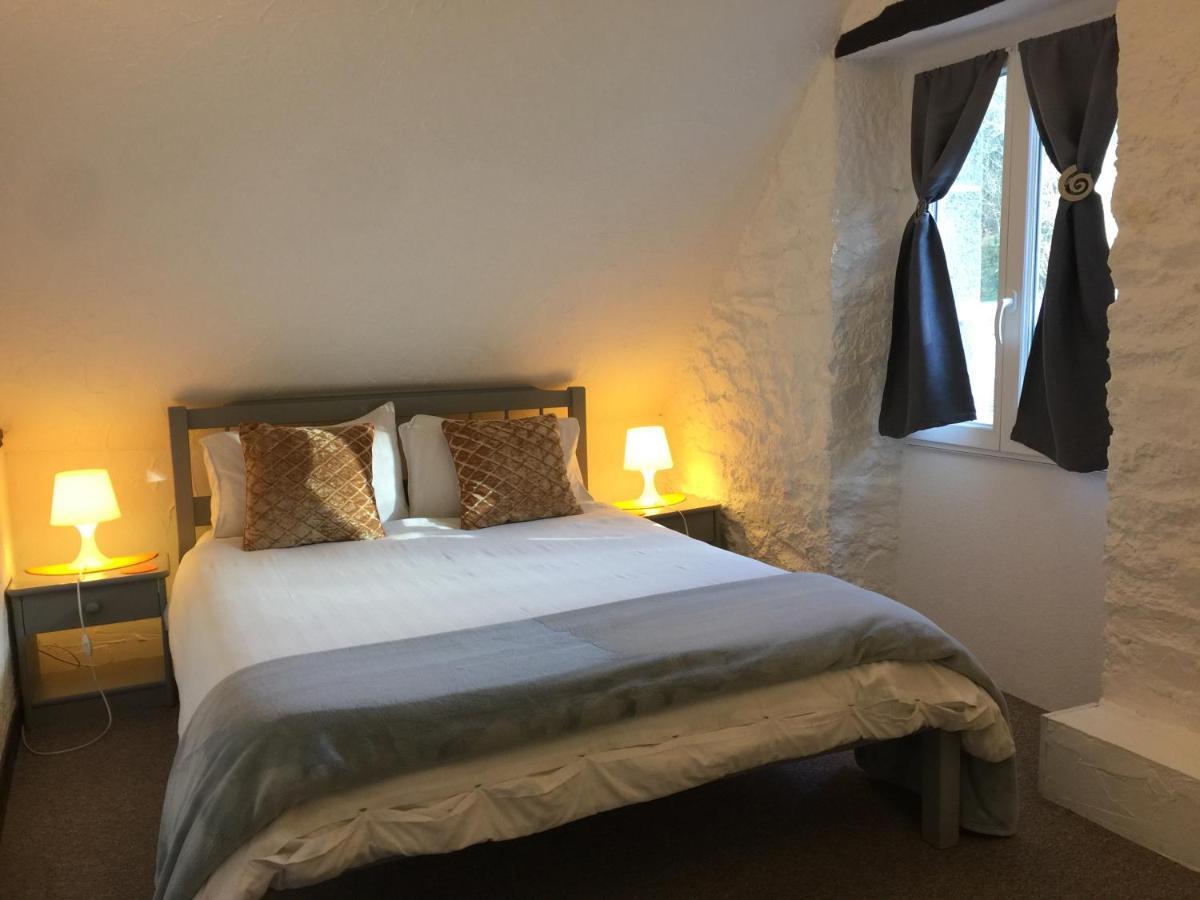 Au Bon Accueil Bed and Breakfast Saint-Marcan Εξωτερικό φωτογραφία