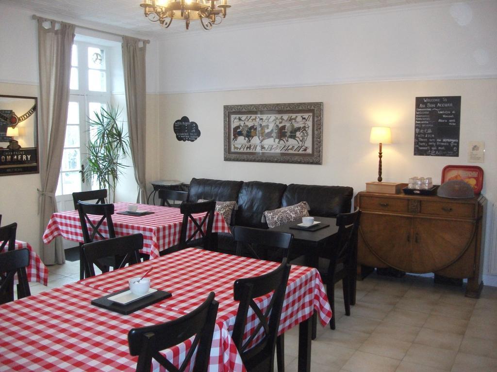Au Bon Accueil Bed and Breakfast Saint-Marcan Εξωτερικό φωτογραφία