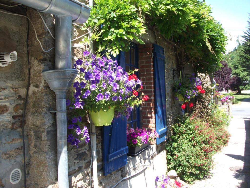 Au Bon Accueil Bed and Breakfast Saint-Marcan Εξωτερικό φωτογραφία