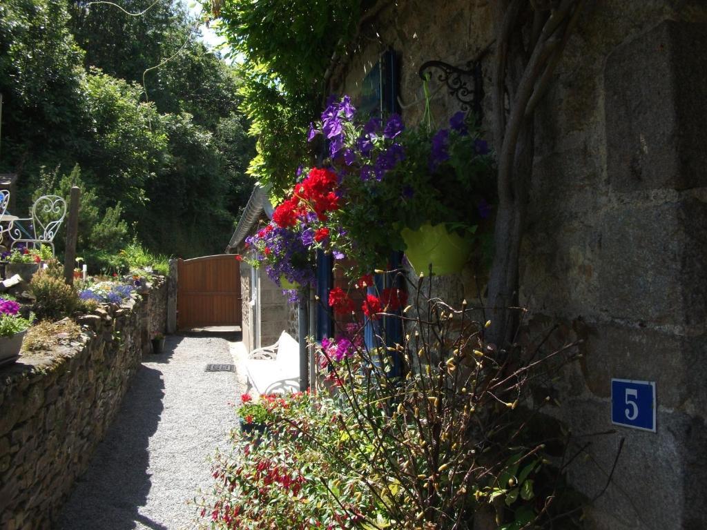 Au Bon Accueil Bed and Breakfast Saint-Marcan Εξωτερικό φωτογραφία